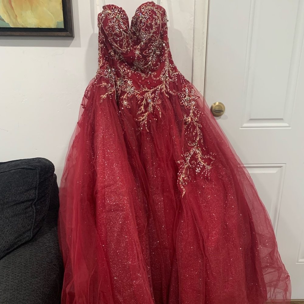 Burgundy quinceañera strapless dress